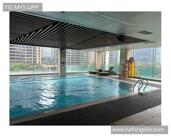 蝶泳的健康益处:提升心肺功能塑造完美身形增强肌肉力量的全方位锻炼 蝶泳的健康益处:提升心肺功能塑造完美身形增强肌肉力量的全方位锻炼