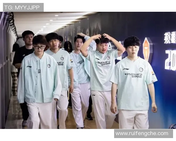 赛后分析：FPX与TES对决中的战术思考与经验总结