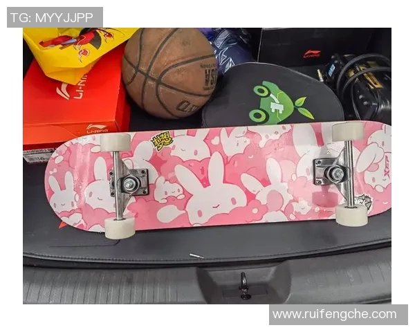 李芳畅谈滑板人生：从初学者到专业选手的心路历程与成长故事